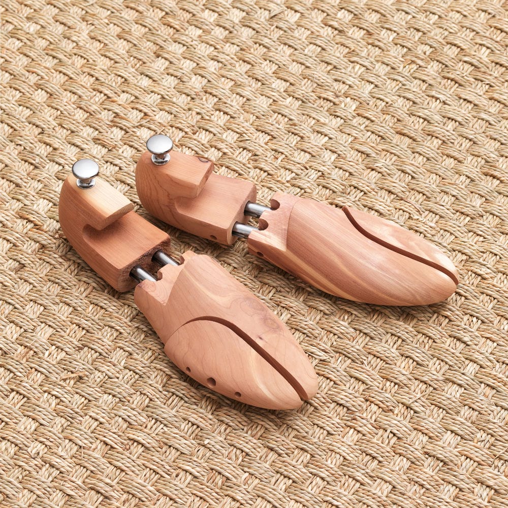 Pourquoi vos souliers méritent-ils des embauchoirs pour prolonger leur durée de vie ?